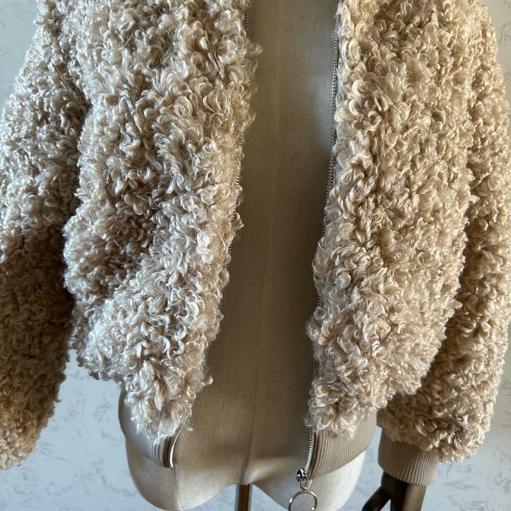 Moon River Beige Faux Fur Teddy Bomber Jacket XS - Picture 5 of 9
